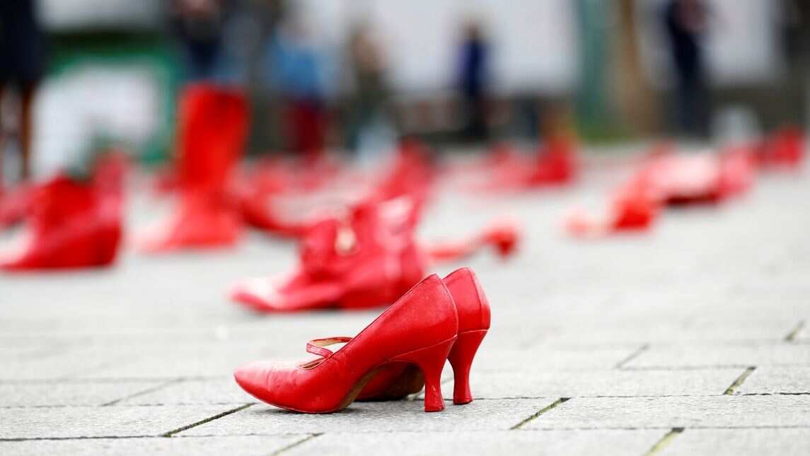 The red shoes