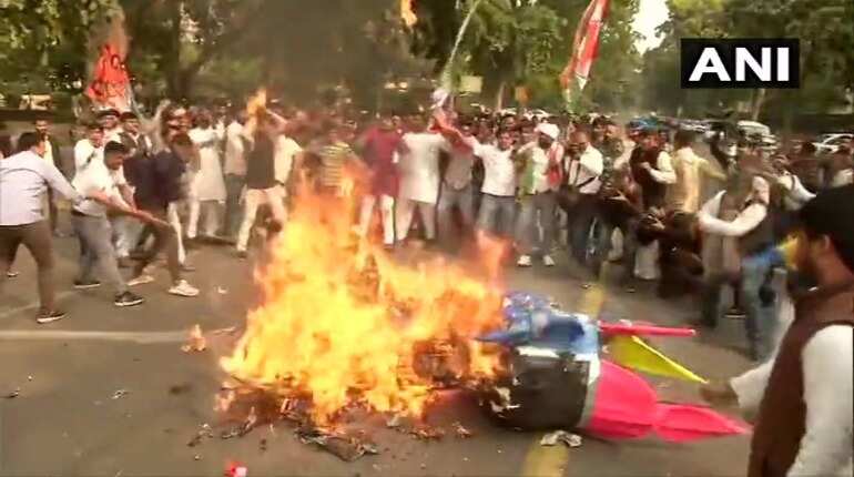 Youth Congress leaders protest against BJP's govt formation in Maharashtra Youth Congress leaders protest against BJP's govt formation in Maharashtra
