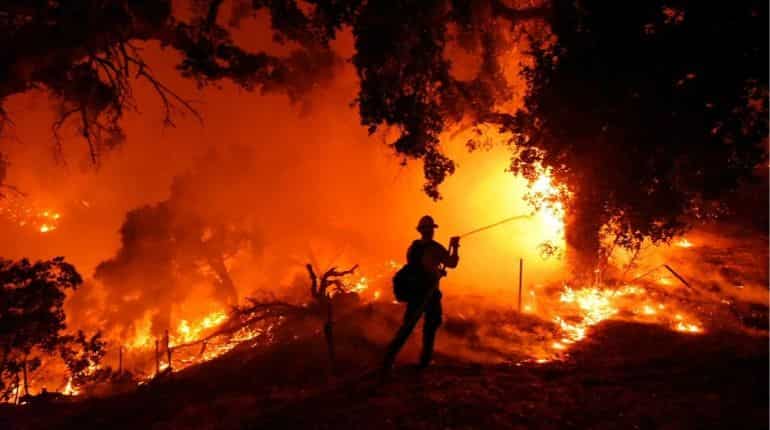 Fast-moving fire threatens homes in Santa Barbara County Fast-moving fire threatens homes in Santa Barbara County