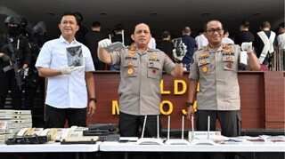 Indonesia arrests dozens of Chinese over online scam