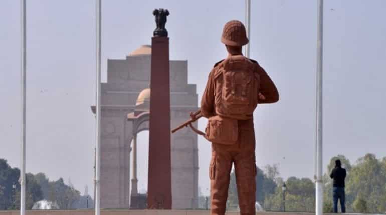 Delhi: War veterans, widows felicitated by social workers Delhi: War veterans, widows felicitated by social workers