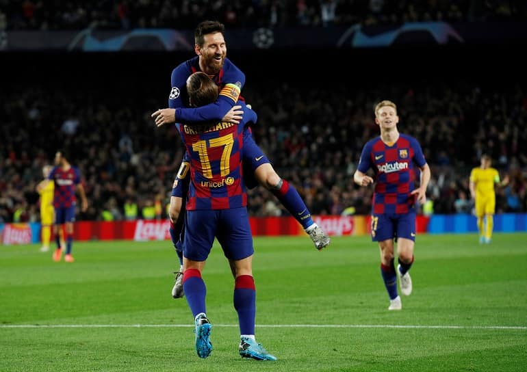 Champions League: Messi scores in 700th match as Barcelona ease into knockout stages