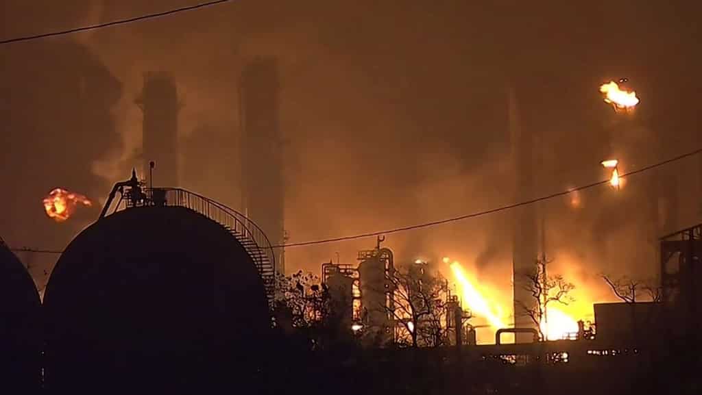 Residents flee fourth major Texas petrochemical fire this year