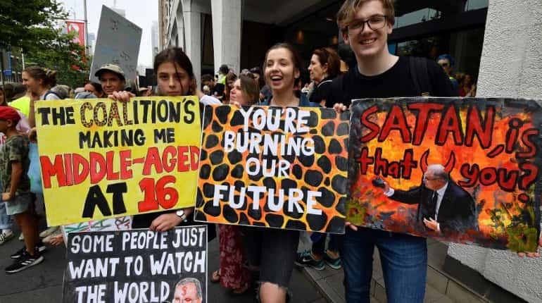 Climate protests kick off in smoke-covered Sydney Climate protests kick off in smoke-covered Sydney