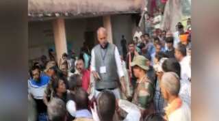 Jharkhand polls: Congress candidate brandishes pistol to deter opponents after scuffle