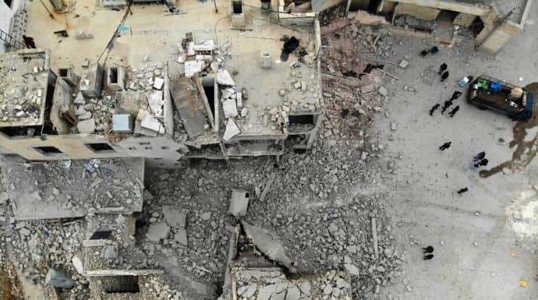 Syria: Missiles kill eight in school turned shelter Syria: Missiles kill eight in school turned shelter