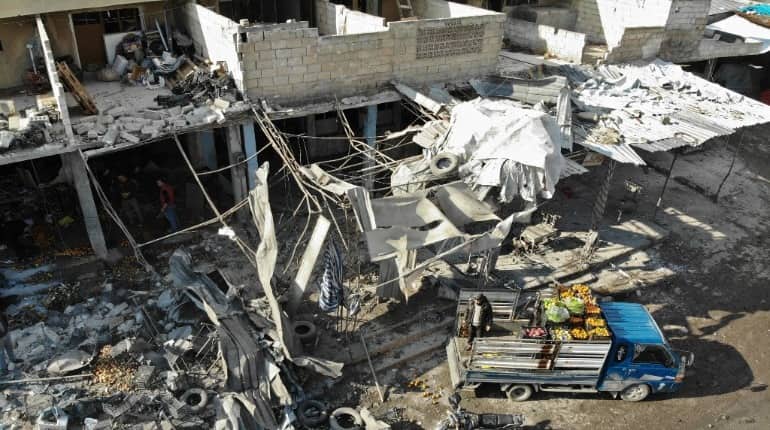 Thirty killed across Syria as violence rages