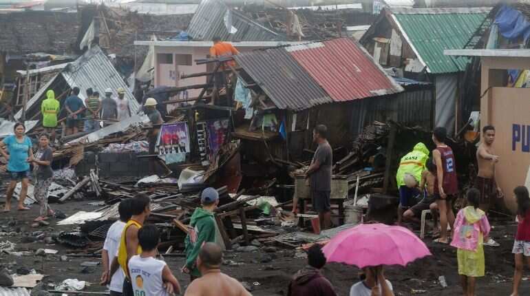 One killed, over two lakh evacuated as Typhoon Kammuri pounds Philippines, closes Manila airport One killed, over two lakh evacuated as Typhoon Kammuri pounds Philippines, closes Manila airport