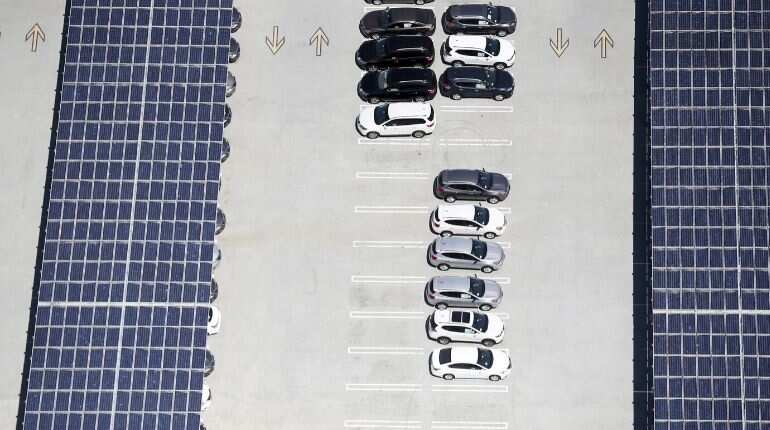 US solar industry urged members to use social media to 'hit back' at White house US solar industry urged members to use social media to 'hit back' at White house