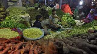 Consumer inflation hits 9-year-high in Pakistan