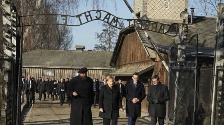 Angela Merkel visits Auschwitz for first time