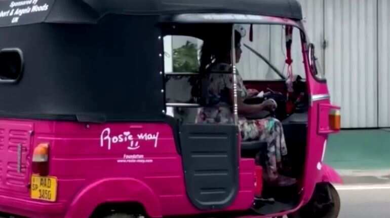 Sri Lankan single mums turn taxi drivers to escape poverty