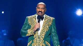 Steve Harvey goofs up names at the Miss Universe pageant, draws flak for cartel joke