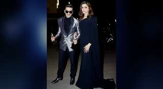 Ranveer Singh, Deepika Padukone's smashing dinner with a special person; pic