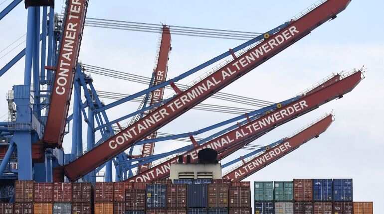Surging exports lend a fillip to flagging German economy Surging exports lend a fillip to flagging German economy