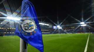 Resilient Chelsea bounce back to beat Manchester City 2-1