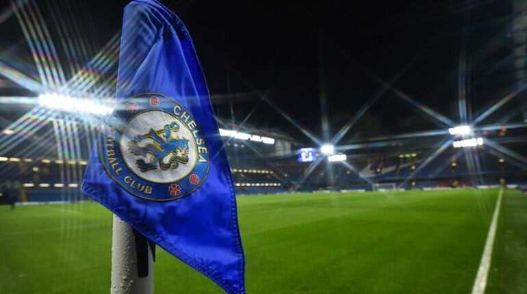 Resilient Chelsea bounce back to beat Manchester City 2-1