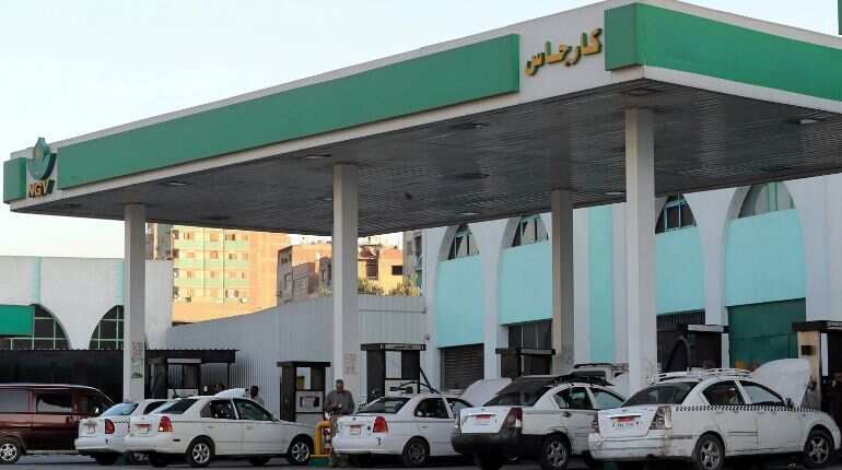 As petrol prices rise, more Egyptians convert to duel-fuel vehicles As petrol prices rise, more Egyptians convert to duel-fuel vehicles