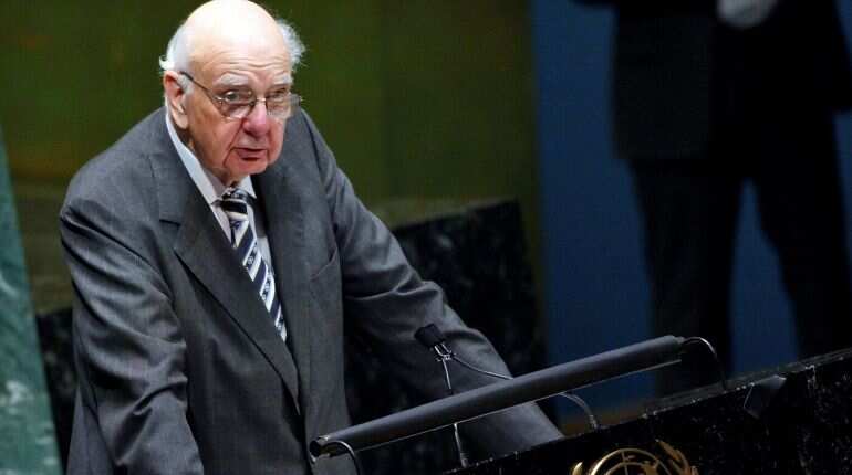 Former Federal Reserve Chief Paul Volcker dead at 92