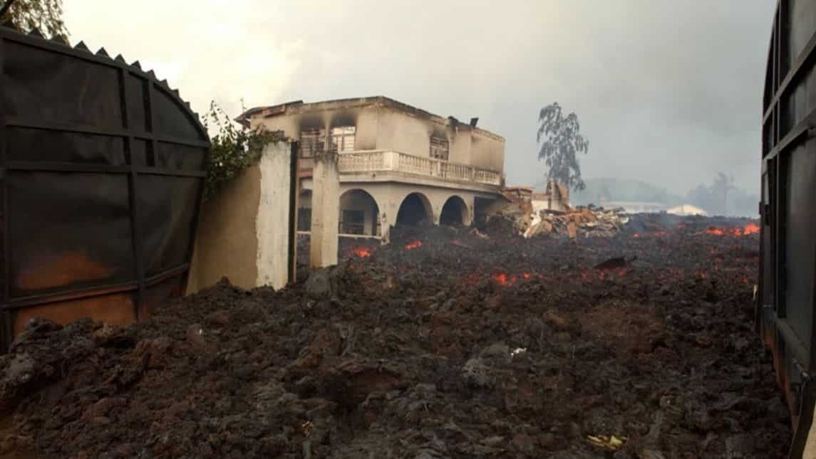 2002: Mount Nyiragongo (DR Congo)
