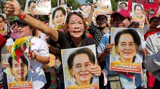 As Suu Kyi looks on, Gambia asks UN judges to 'stop genocide' in Myanmar