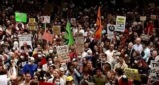 Australia: Thousands protest against climate change with bushfire in focus