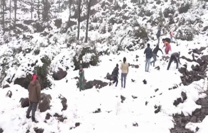 3 trekkers dead, 10 rescued after heavy snowfall in India's Himachal Pradesh