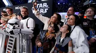 Hollywood celebrates closing 'Star Wars' chapter at world premiere