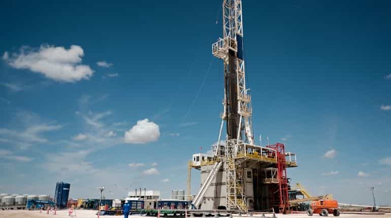 Oil falls as US inventories rise but demand hopes stem bigger drop