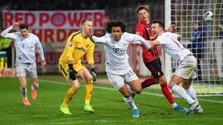 Football: Teenager Zirkzee sparks Bayern's winning late show
