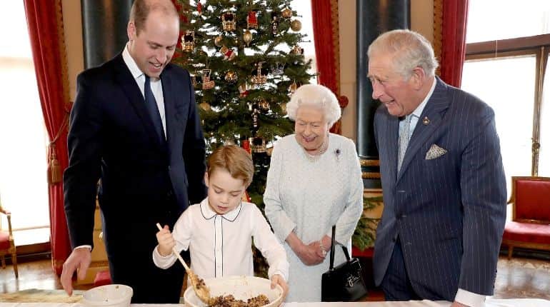 United Kingdom: Royal family mixes pudding in anticipation of Christmas United Kingdom: Royal family mixes pudding in anticipation of Christmas