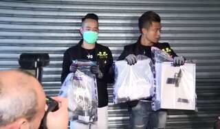 Hong Kong: Police arrest man who shot at officers, seize guns