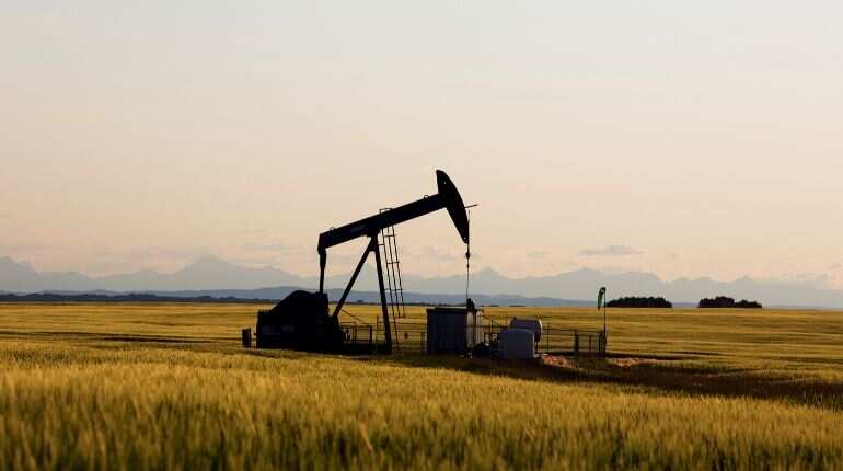Oil eases but supported by trade deal hopes Oil eases but supported by trade deal hopes