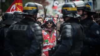 Minor clashes break out at Paris during protests against pension reforms