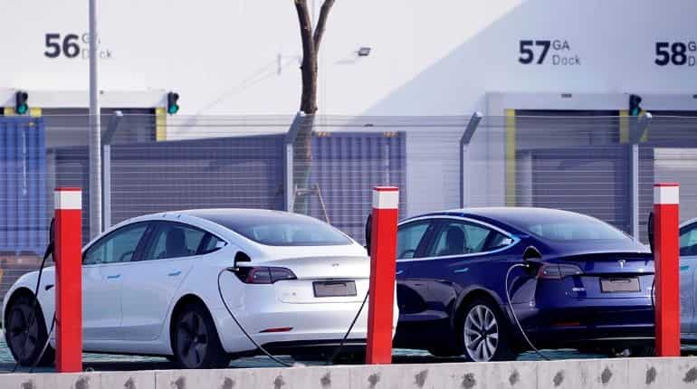 Tesla to take new $1.4 billion loan from Chinese banks for Shanghai factory: Sources