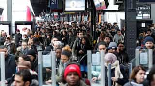 France: Protests against pension reform continue, scuffle breaks out at Gare de Lyon station