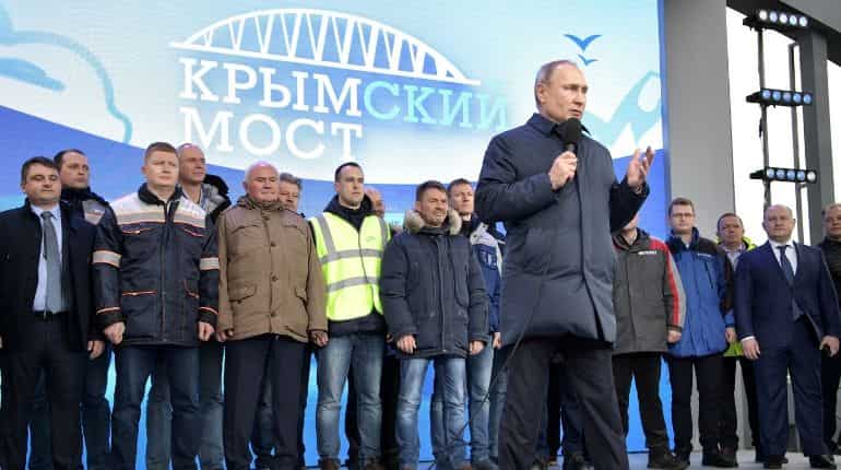 Russian President Putin inaugurates rail route to annexed Crimea