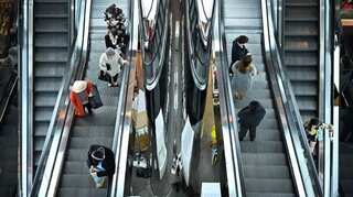 Australia Christmas gift scramble leaves several injured