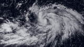 Typhoon Phanfone slams Philippines during Christmas rush