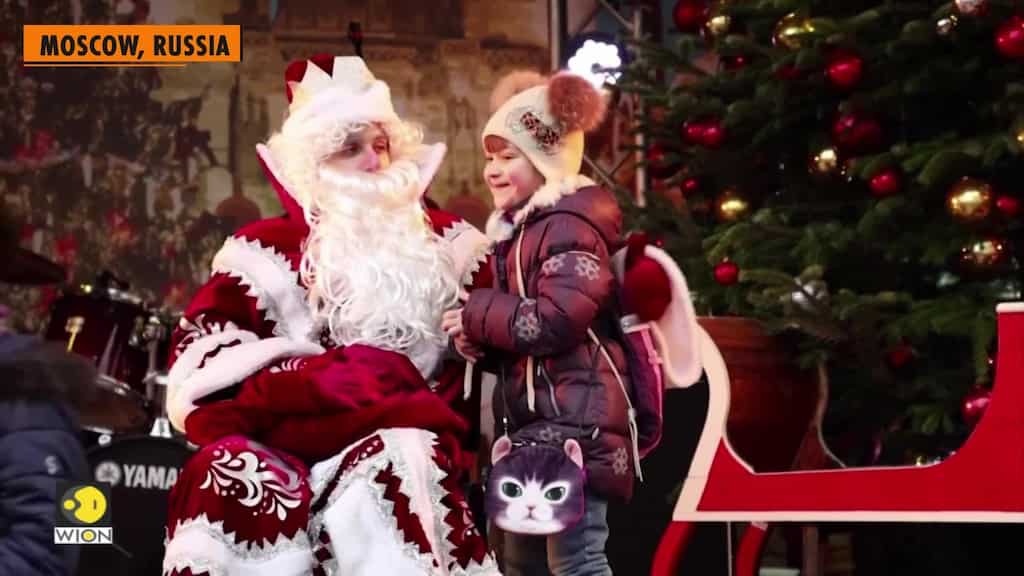 Snow joke! Muscovites get to grips with snowless December