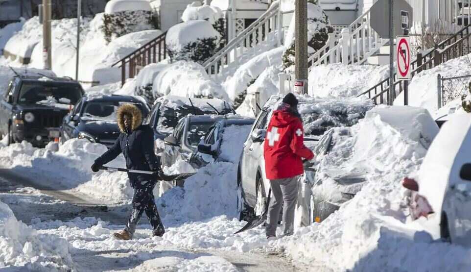Heavy winter storm hits across the U.S. Mid-West
