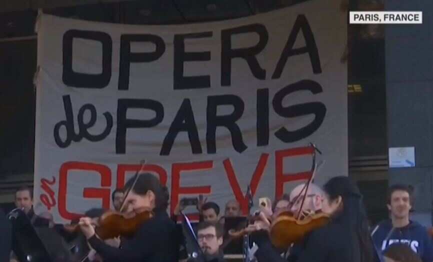 France pension reform strike: Musicians on strike since a month