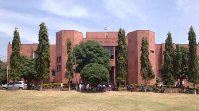 Jammu and Kashmir High Court drops advertisement on jobs for outsiders after outcry