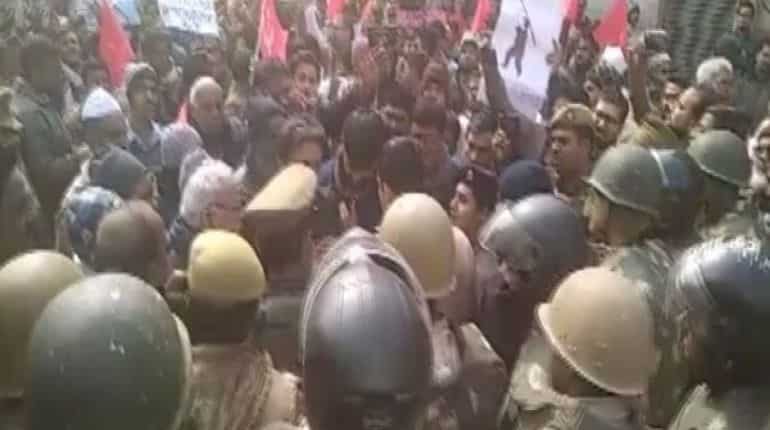 69 people who were held during anti-CAA protests in Varanasi get bail