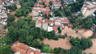 Israel floods: Two dead in flash floods that shuts Tel Aviv city