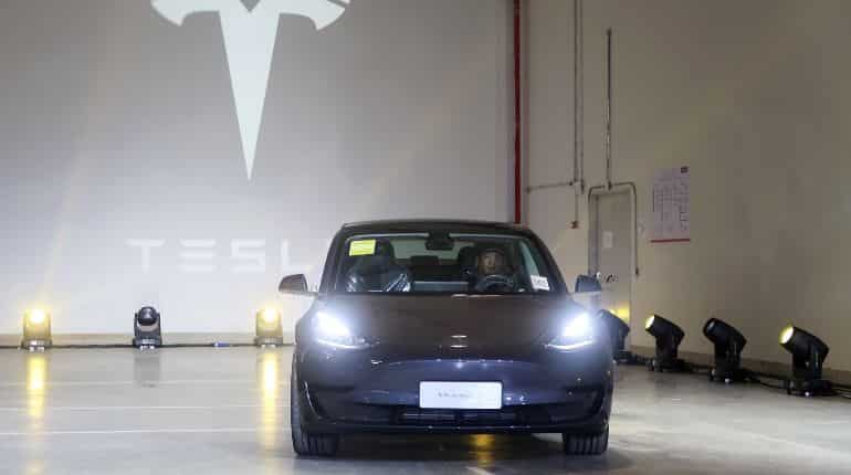 Tesla reduced price for China made Tesla Model 3 before delivery Tesla reduced price for China made Tesla Model 3 before delivery