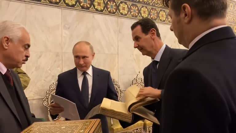 Putin's West Asia tour; Meets Syrian Prez, Iran's key ally Assad