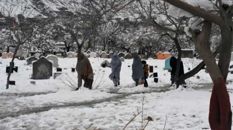 Heavy snowfall, rain in Pakistan; death toll rises to 70 Heavy snowfall, rain in Pakistan; death toll rises to 70