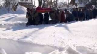 Indian Army escorts pregnant woman to hospital in waist-deep snow, gets appreciation from PM and netizens