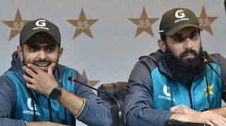 Pakistan recall Hafeez and Malik for Bangladesh T20 series